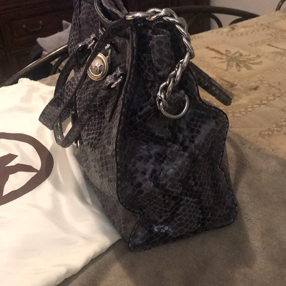 Handbag - Picture 3 of 7